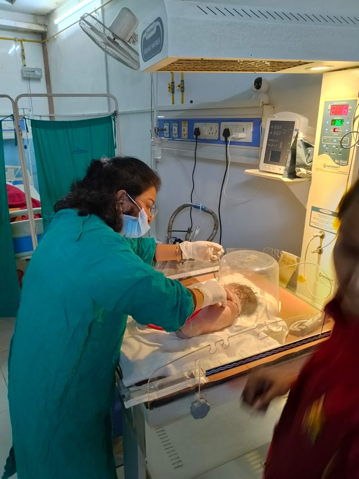 neonat treatment in nicu by neonatologist dr nirmala singh